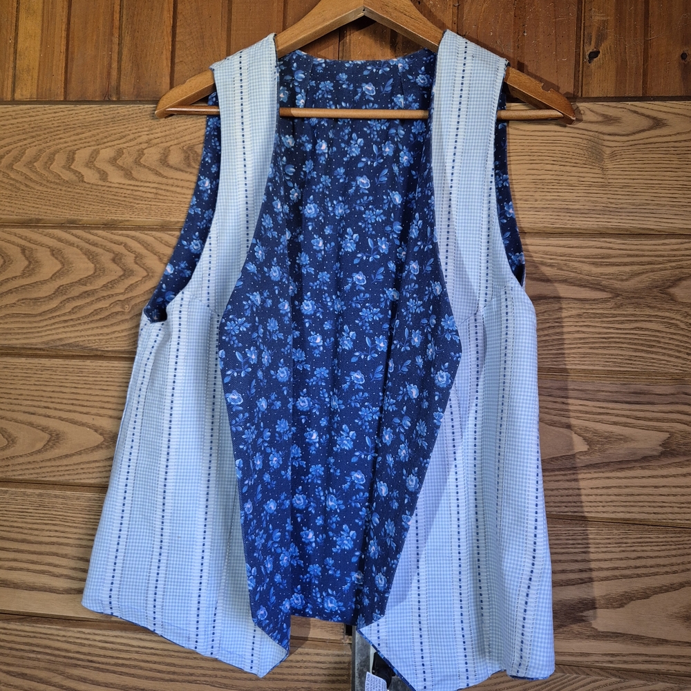VINTAGE - Reversable Vest - Picture 14 of 14